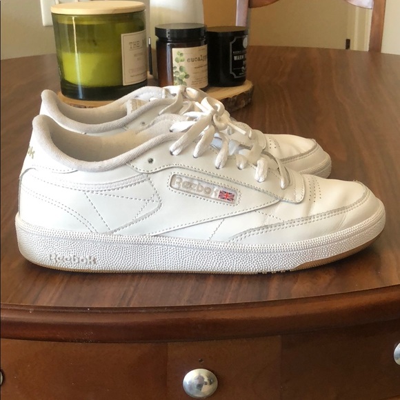 reebok classic club c 85 sneakers in white leather with gum sole